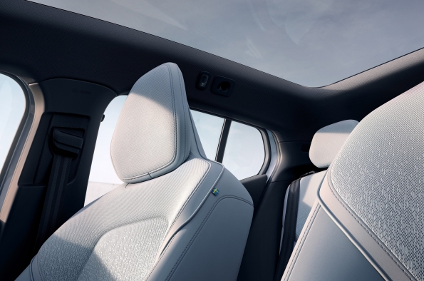 PEQUEÑO PERO PODEROSO: ¡SALUDA AL EX30 , EL SUV COMPACTO TOTALMENTE ELÉCTRICO DE VOLVO! 11 04876bbb 403a c705 a274 74a13cd22c98