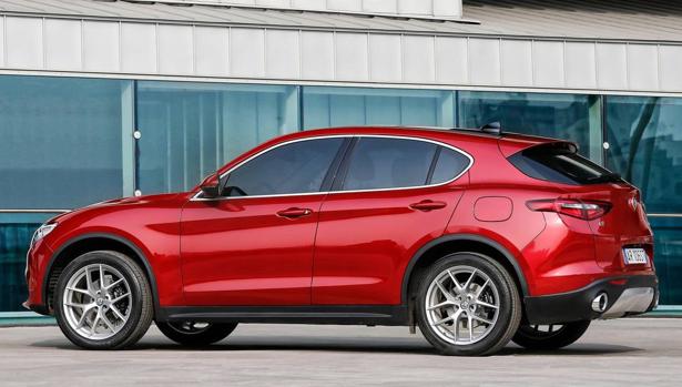 STELVIO: El primer SUV de Alfa Romeo no abandona el estilo deportivo 2 Stelvio: El primer SUV de Alfa Romeo no abandona el estilo deportivo