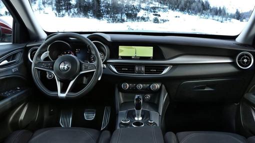 STELVIO: El primer SUV de Alfa Romeo no abandona el estilo deportivo 7 Alfa Romeo Stelvio 2018 1280 7d xoptimizadax kr5F